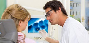 Нужно ли делать анализы перед имплантацией зубов?
